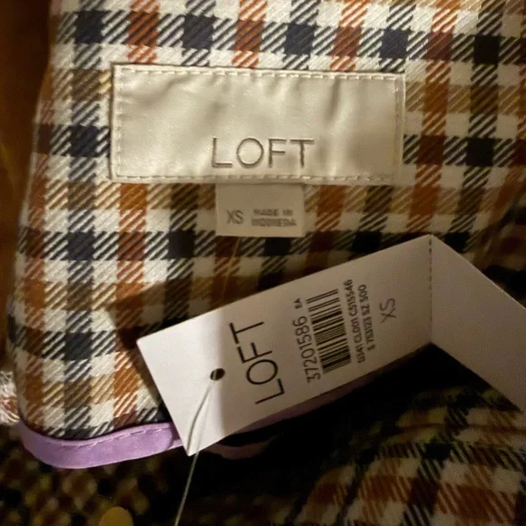 LOFT Neutral Plaid Trench Coat with Tan Collar - Picture 2 of 3